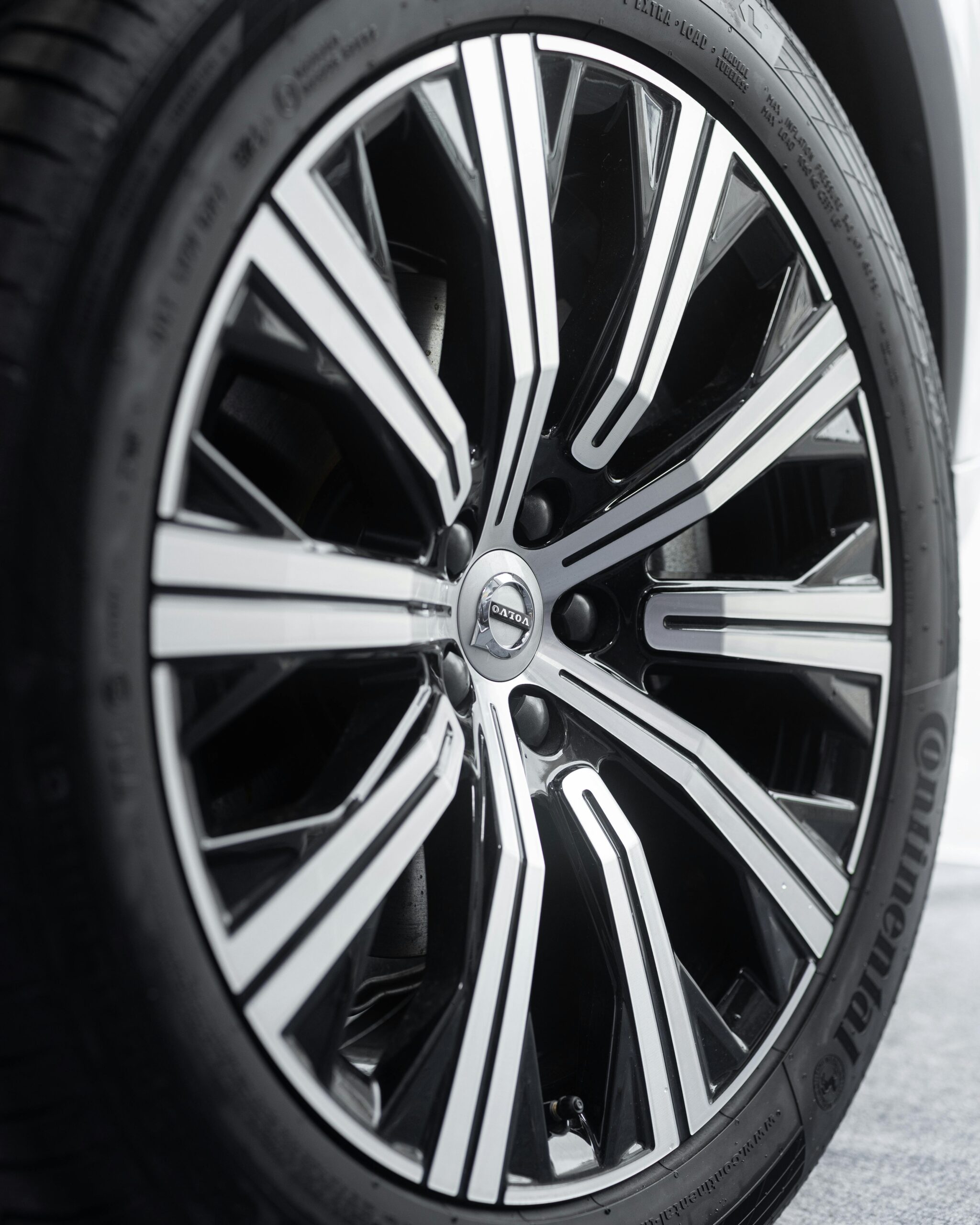 Alloy wheel